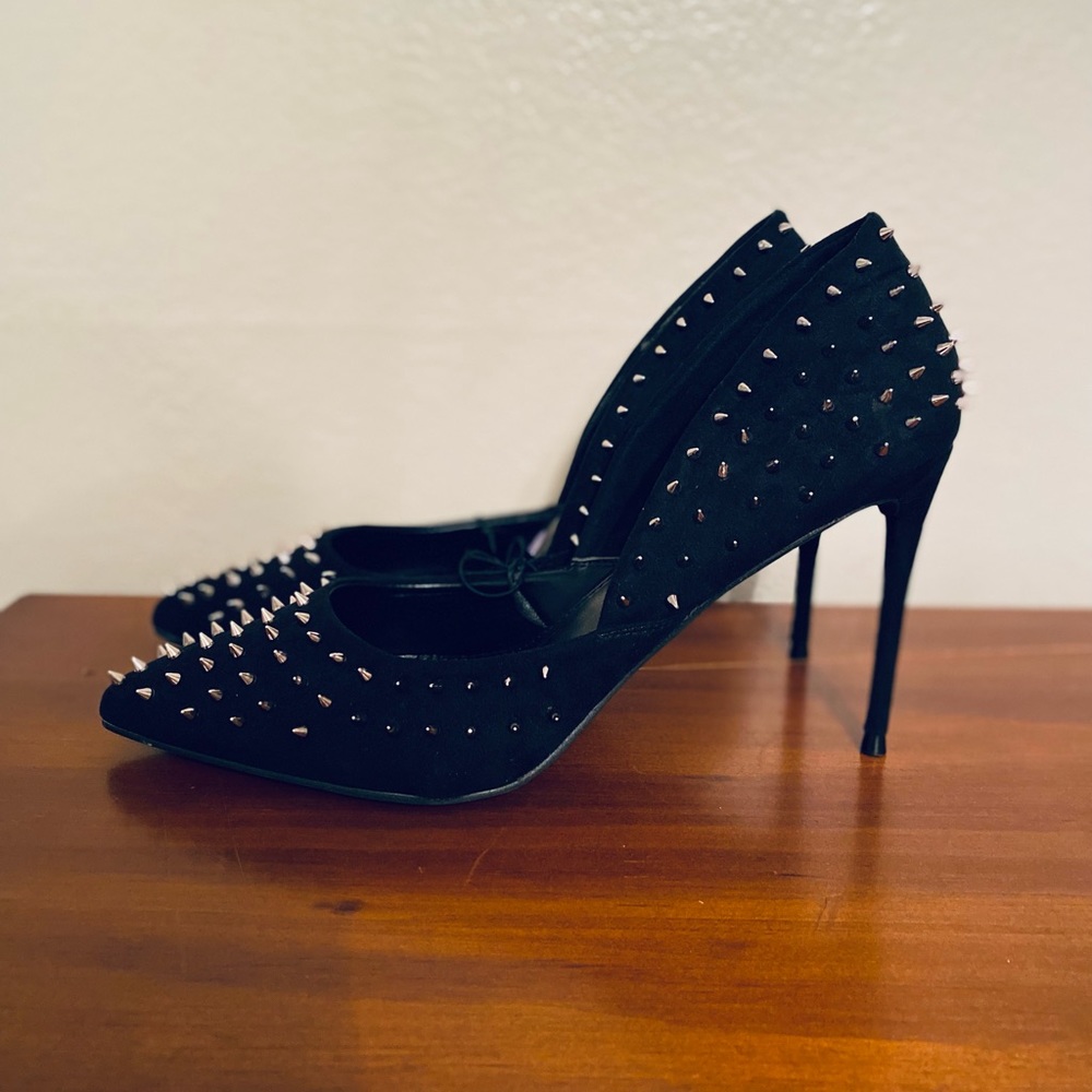 STEVE MADDEN SPIKED HEELS!